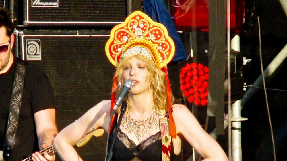 Is Courtney Love A Racist?