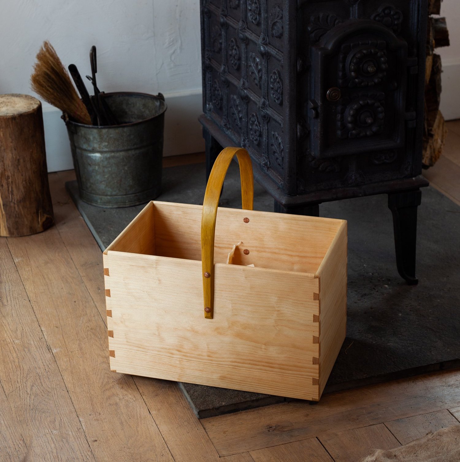Object of Desire: A Shaker-Esque Carrier for Kindling