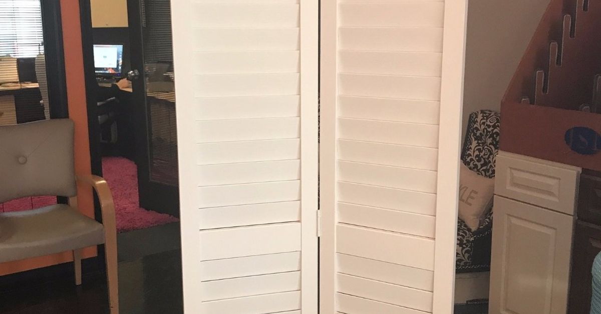 Chalk Painting Your Outdoor Shutters? Yes You Can!