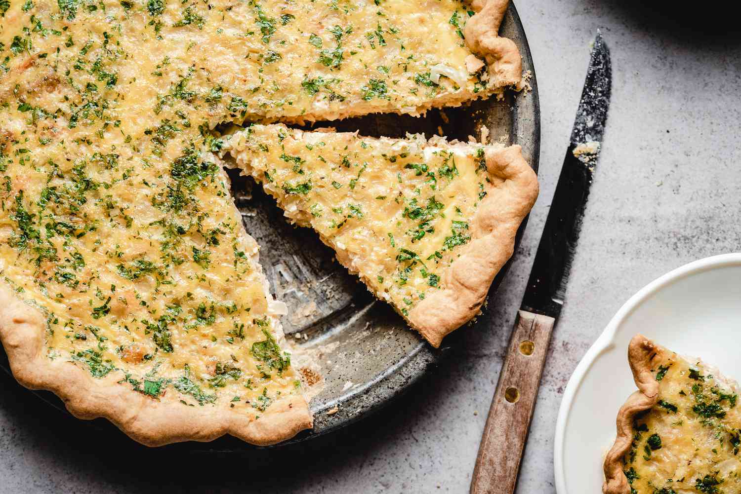 Simple Salmon Quiche Recipe