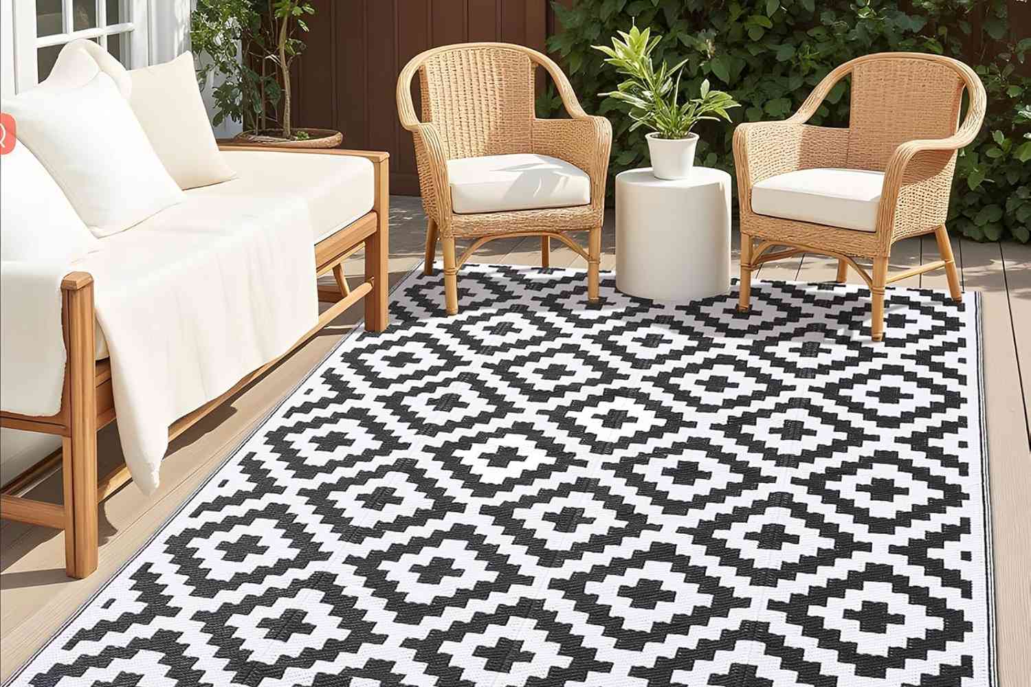 15 Best Amazon Outdoor Decor Deals Under $40